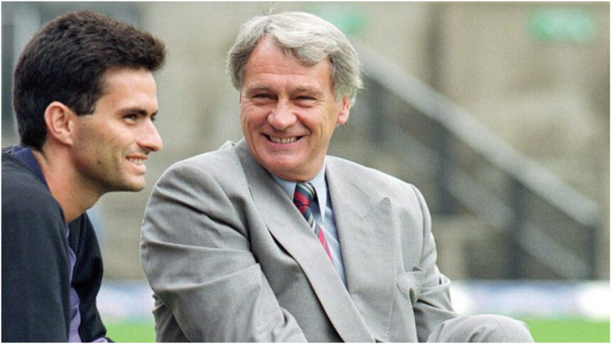 Jose Mourinho, Sir Bobby Robson, Newcastle United, SL Benfica, Mourinho honours Bobby Robson.